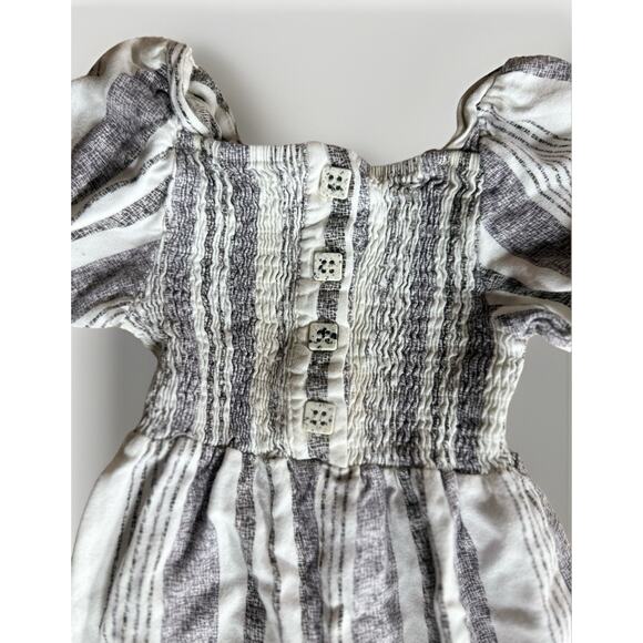 Baby Girl 24M Striped Puff Sleeve Romper Gray White Smocked Cotton Blend - Picture 3 of 4